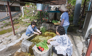 郡上八幡「水舟」